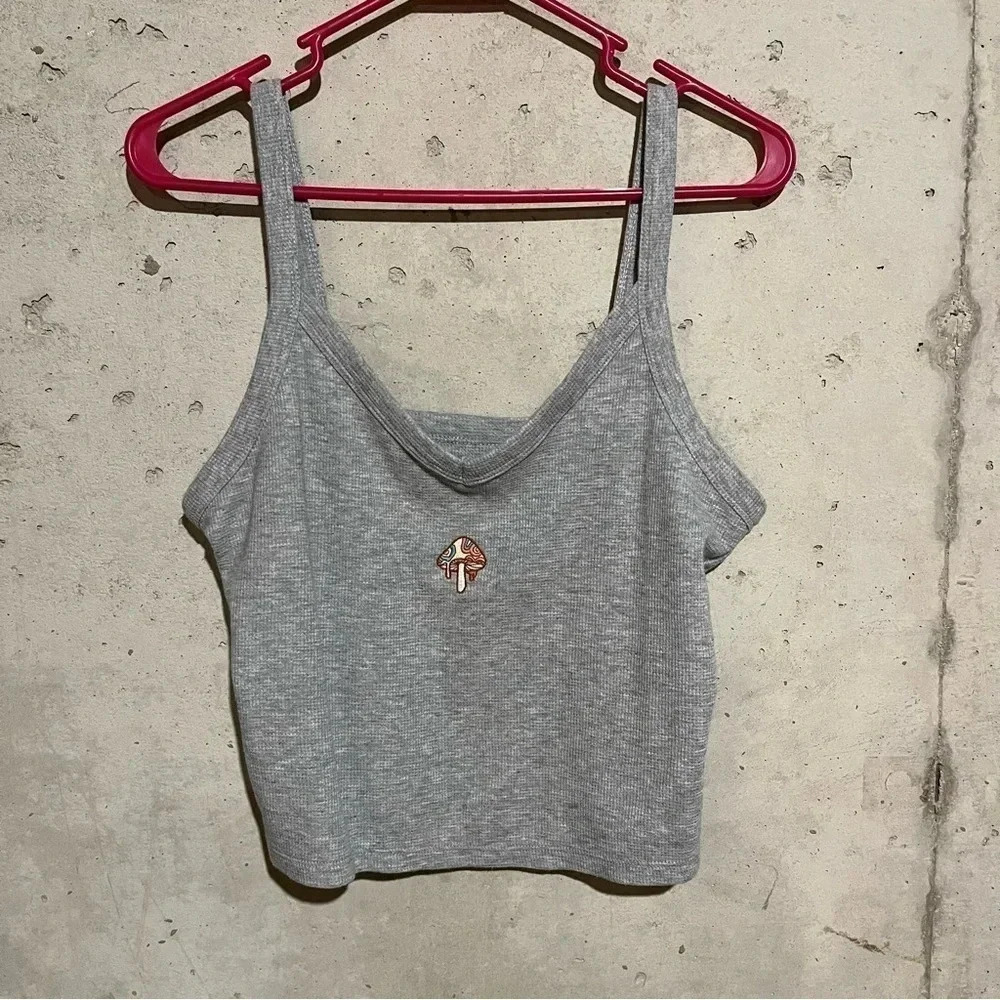 SO Grey Mushroom Tank Crop Top Juniors Size L
L
